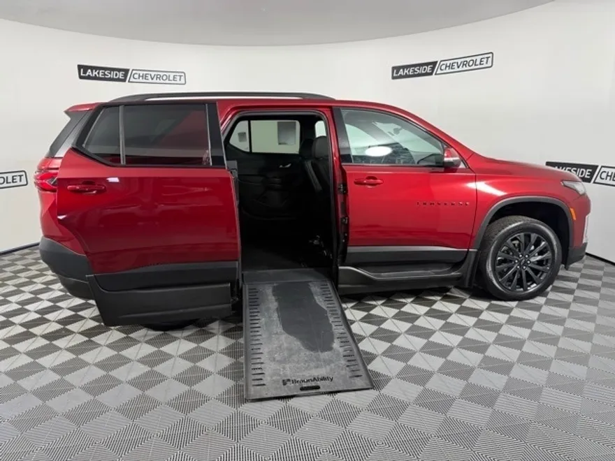 2023 Chevrolet Traverse RS photo 1