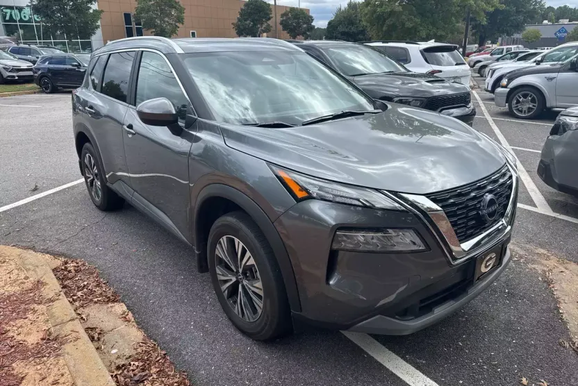 2023 Nissan Rogue SV photo 1