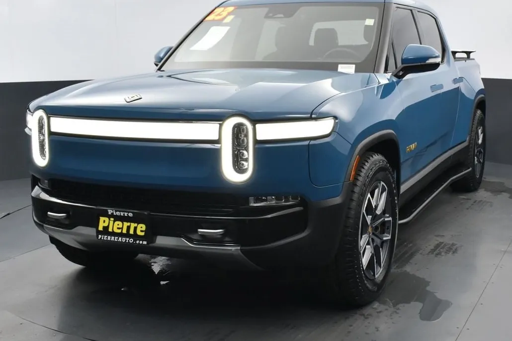 2023 Rivian R1T Adventure photo 1