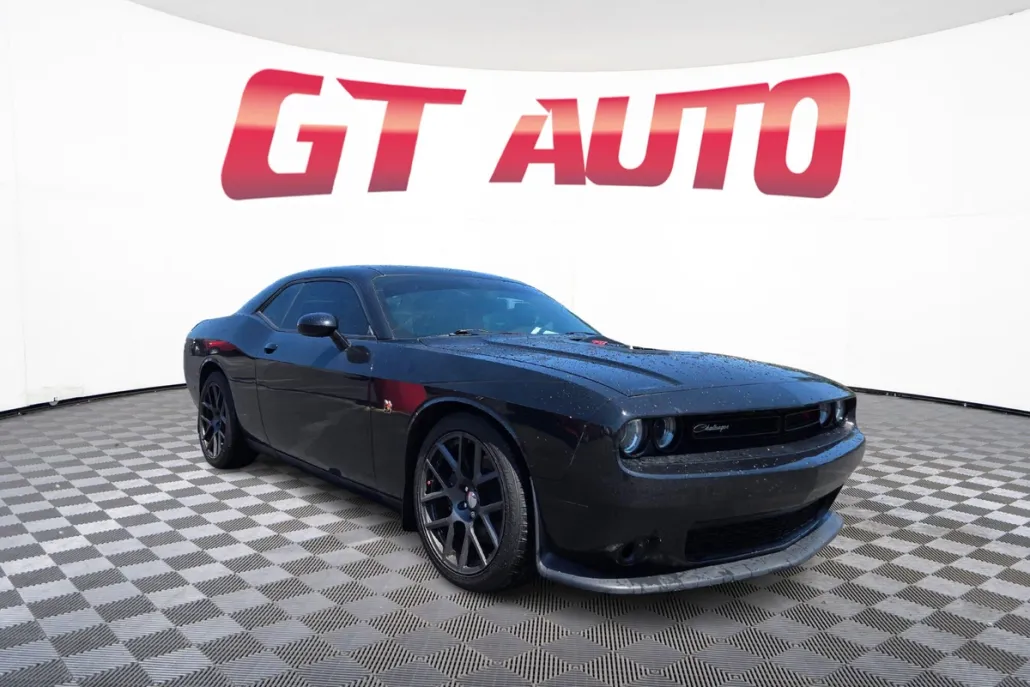 2016 Dodge Challenger 392 Scat Pack Shaker photo 1