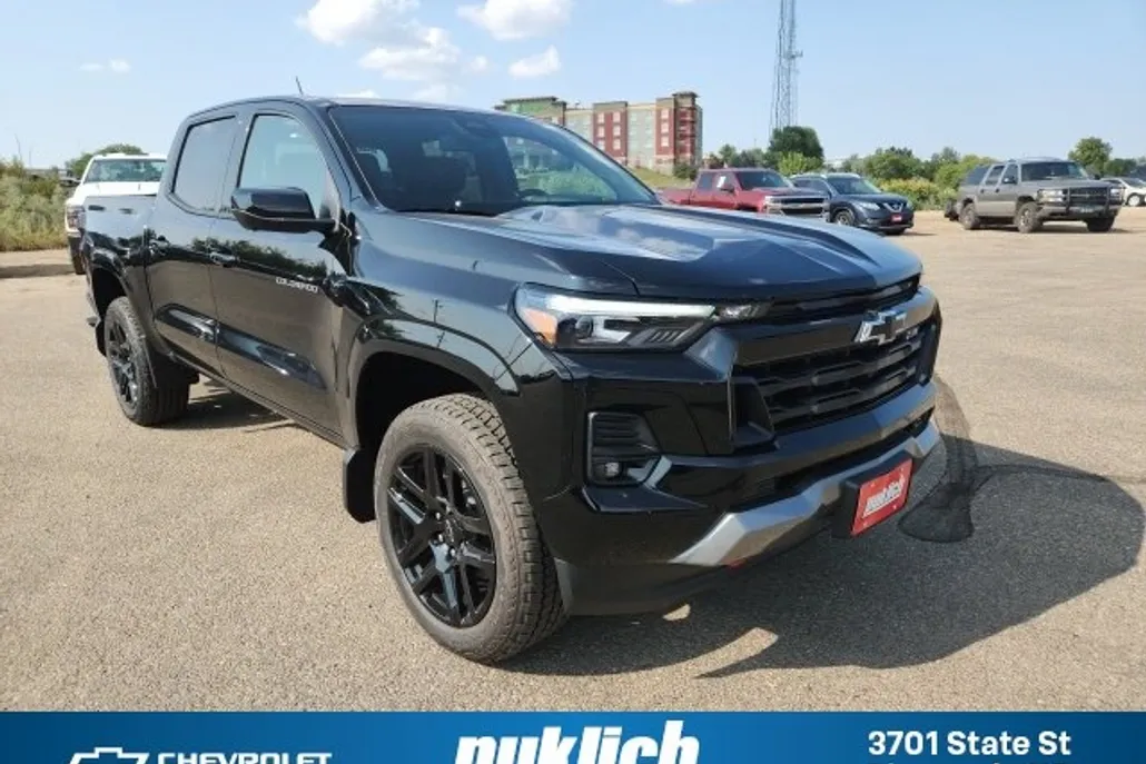 2025 Chevrolet Colorado Z71 photo 1