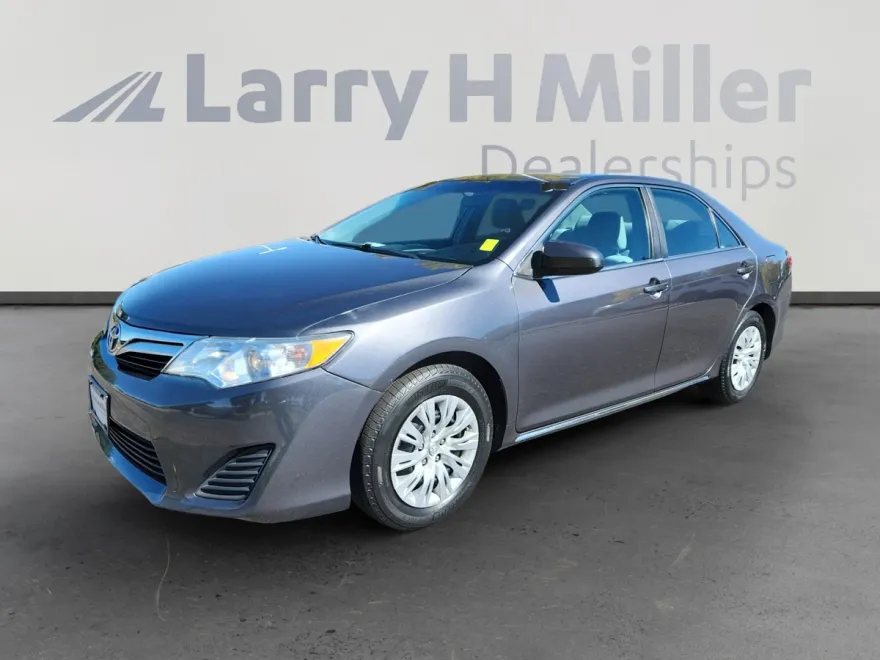 2014 Toyota Camry L photo 1