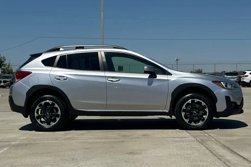 2023 Subaru Crosstrek Premium photo 1