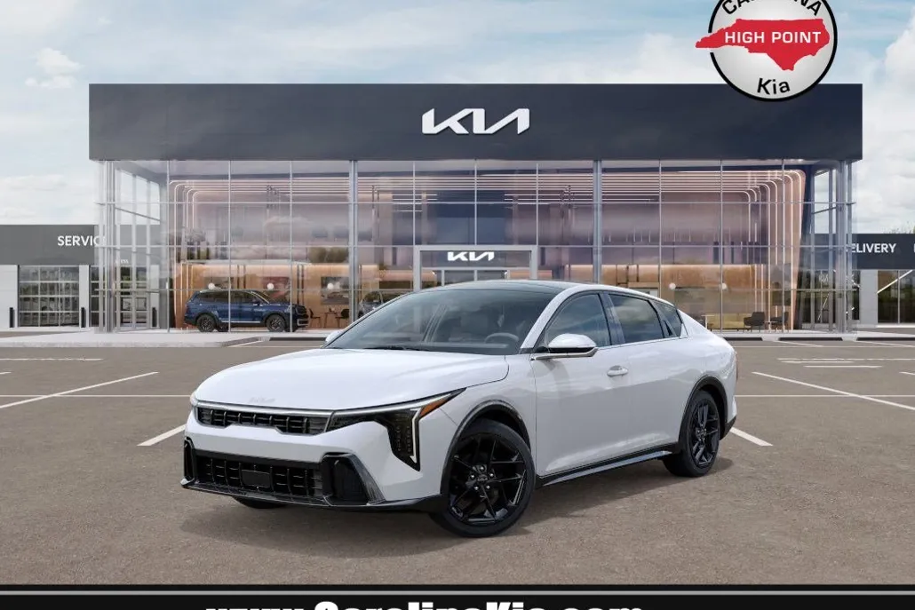2025 Kia K4 GT-Line Turbo photo 1
