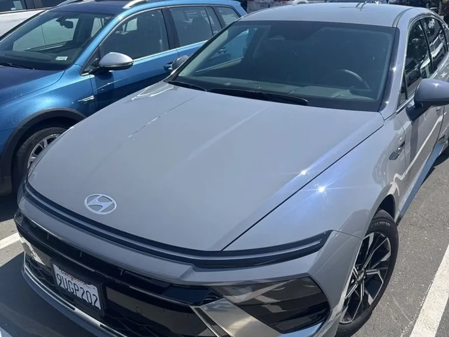 2025 Hyundai Sonata SEL photo 1