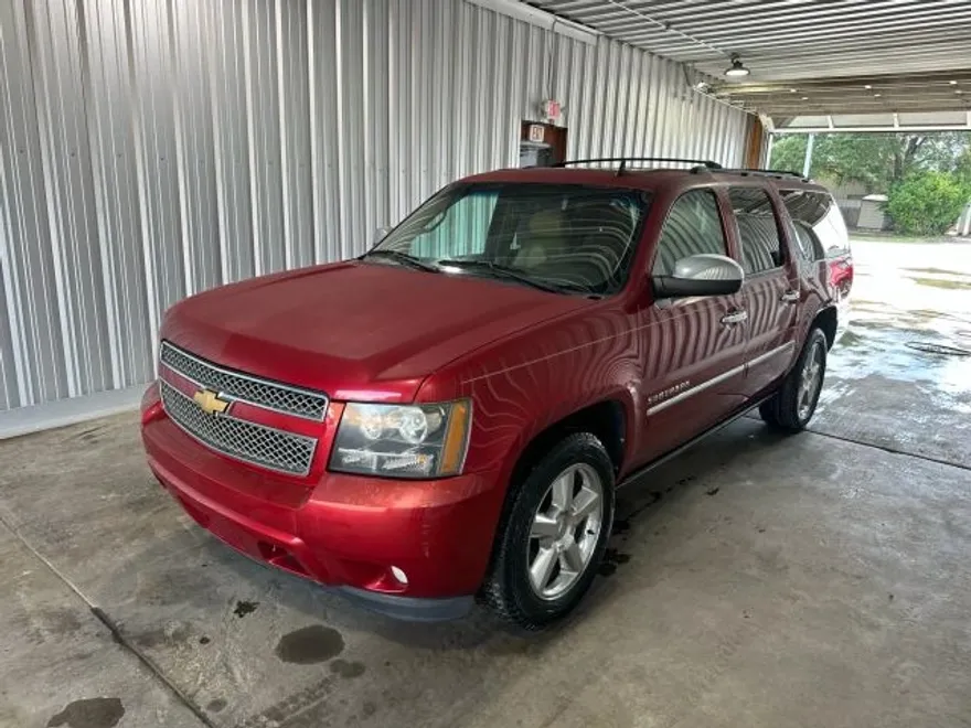 2013 Chevrolet Suburban 1500 LTZ photo 1