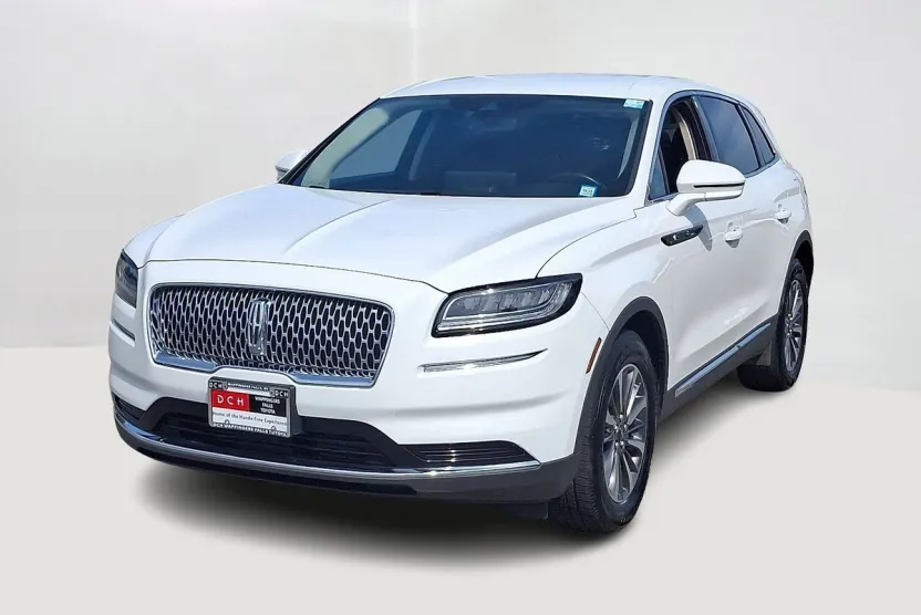 2021 Lincoln Nautilus Standard photo 1