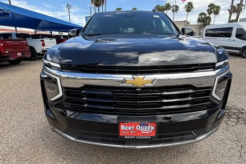 2025 Chevrolet Tahoe LS photo 1