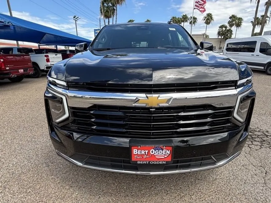 2025 Chevrolet Tahoe LS photo 1