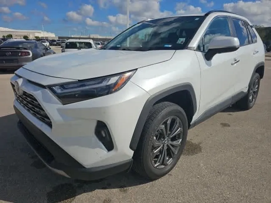 2023 Toyota RAV4 Hybrid Limited photo 1