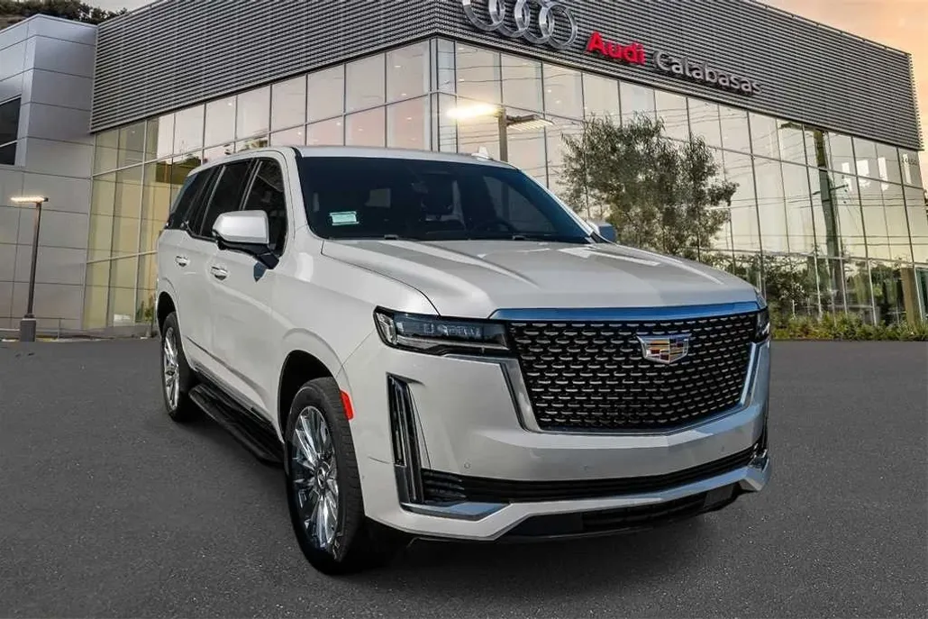 2023 Cadillac Escalade Premium Luxury photo 1