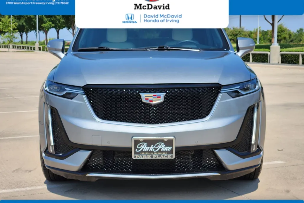 2023 Cadillac XT6 Sport photo 1