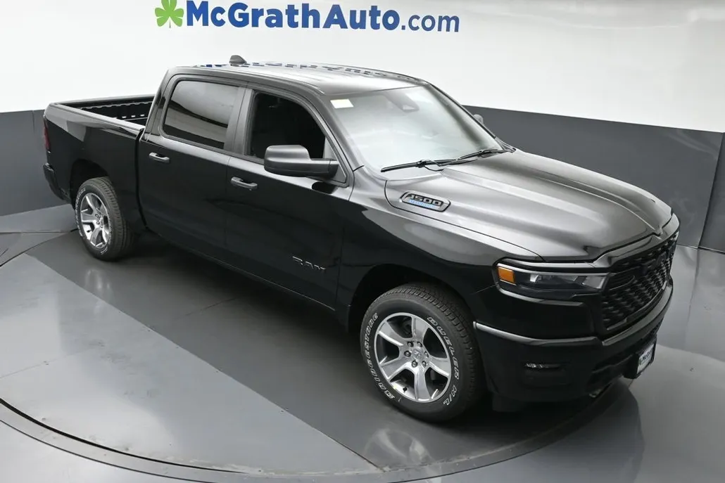 2025 Ram 1500 Tradesman photo 1