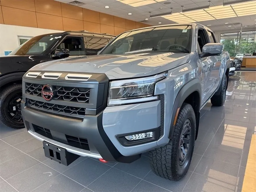 2025 Nissan Frontier PRO-4X photo 1