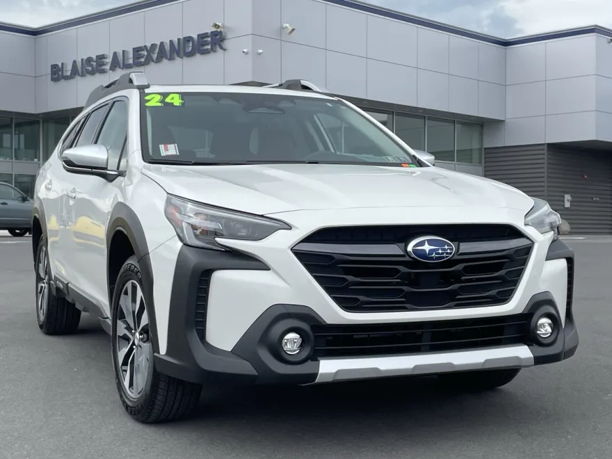 2024 Subaru Outback Touring photo 1