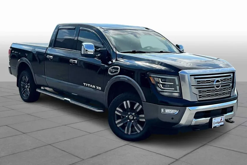 2020 Nissan Titan Platinum Reserve photo 1