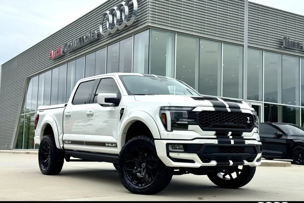 2024 Ford F-150 Lariat photo 1