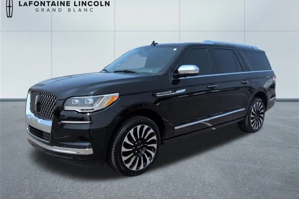 2023 Lincoln Navigator Black Label photo 1