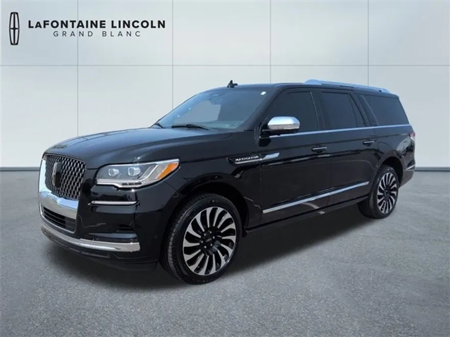2023 Lincoln Navigator Black Label photo 1