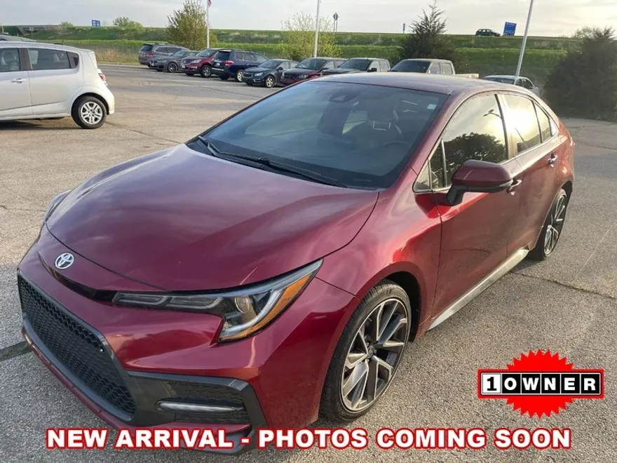 2022 Toyota Corolla SE photo 1