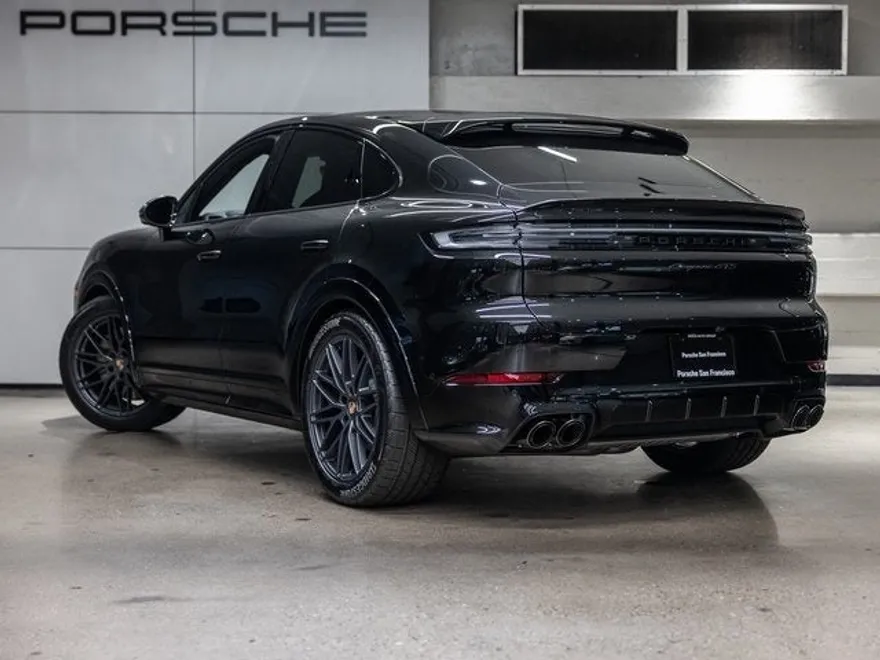 2026 Porsche Cayenne GTS Coupe photo 1