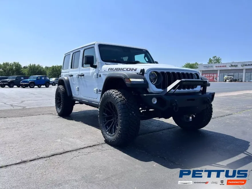 2025 Jeep Wrangler Rubicon photo 1