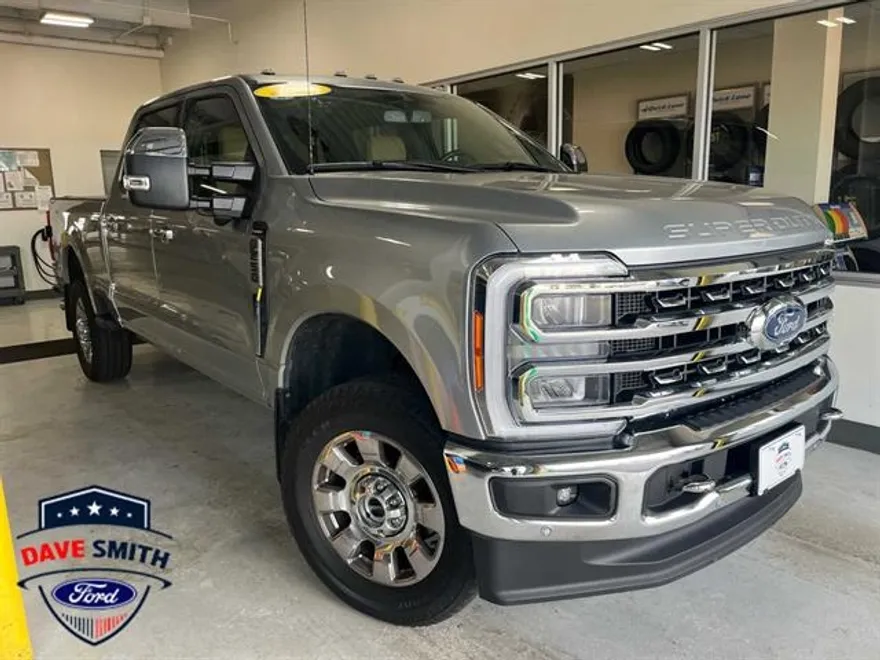 2023 Ford F-250 Lariat photo 1