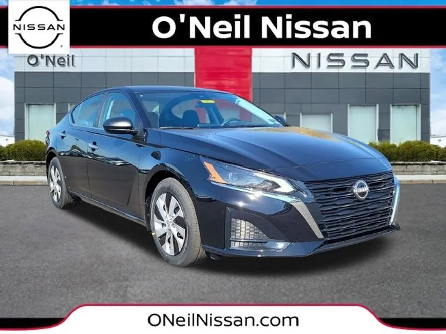 2025 Nissan Altima S photo 1