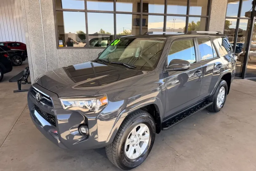 2024 Toyota 4Runner SR5 Premium photo 1