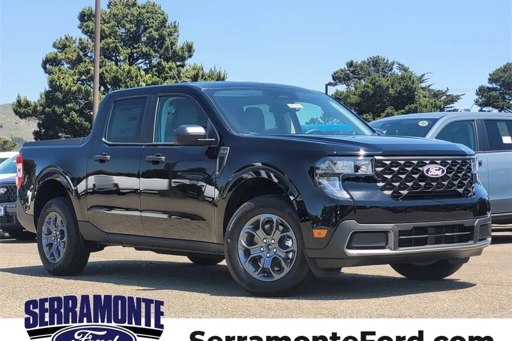 2025 Ford Maverick XLT photo 1
