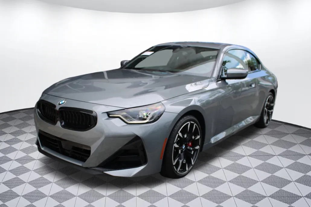 2025 Bmw 230i xDrive Coupe photo 1