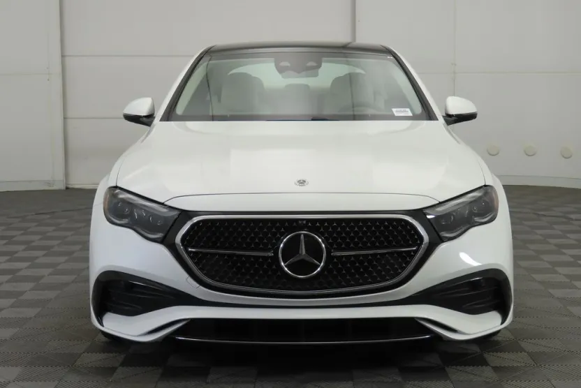 2026 Mercedes Benz E 4MATIC Sedan photo 1