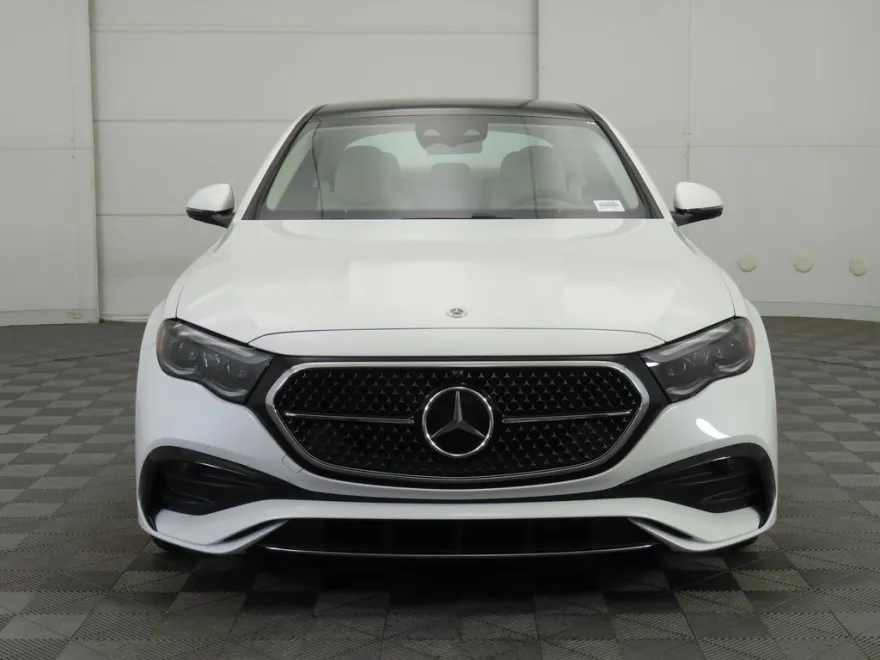 2026 Mercedes Benz E 4MATIC Sedan photo 1