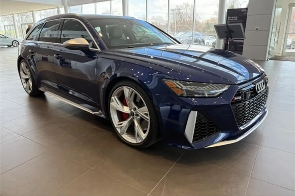 2021 Audi RS 6 Avant photo 1