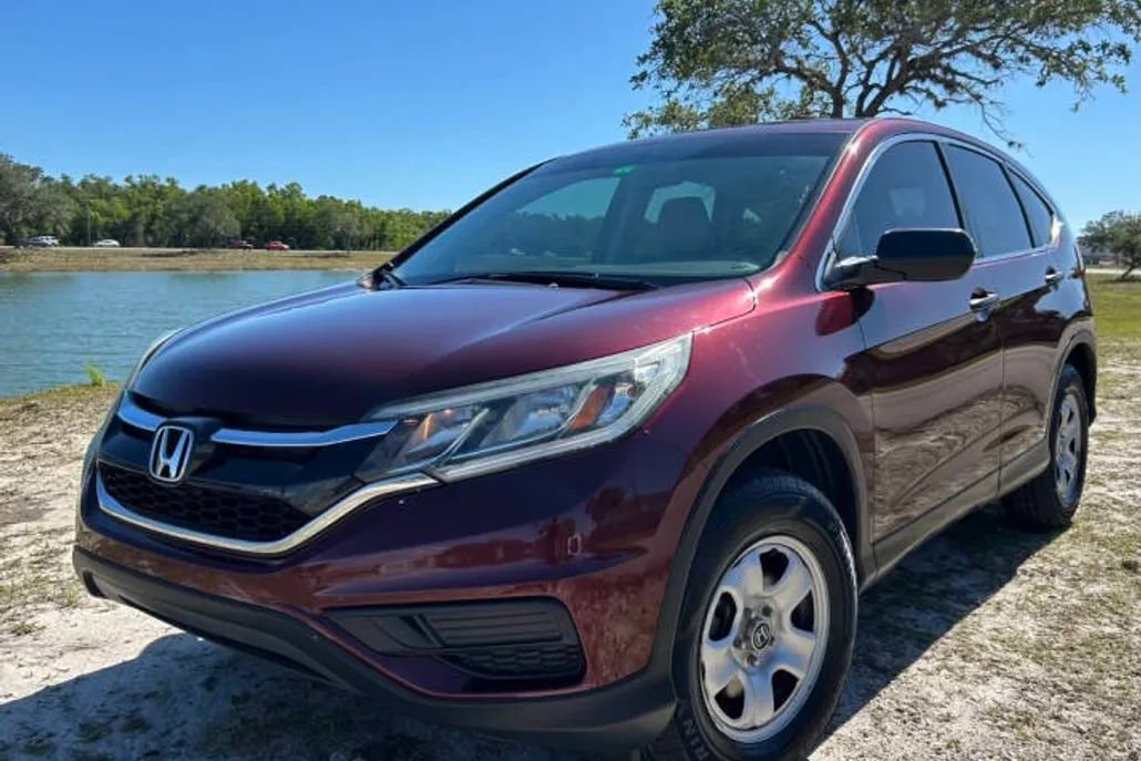 2015 Honda CR-V LX photo 1