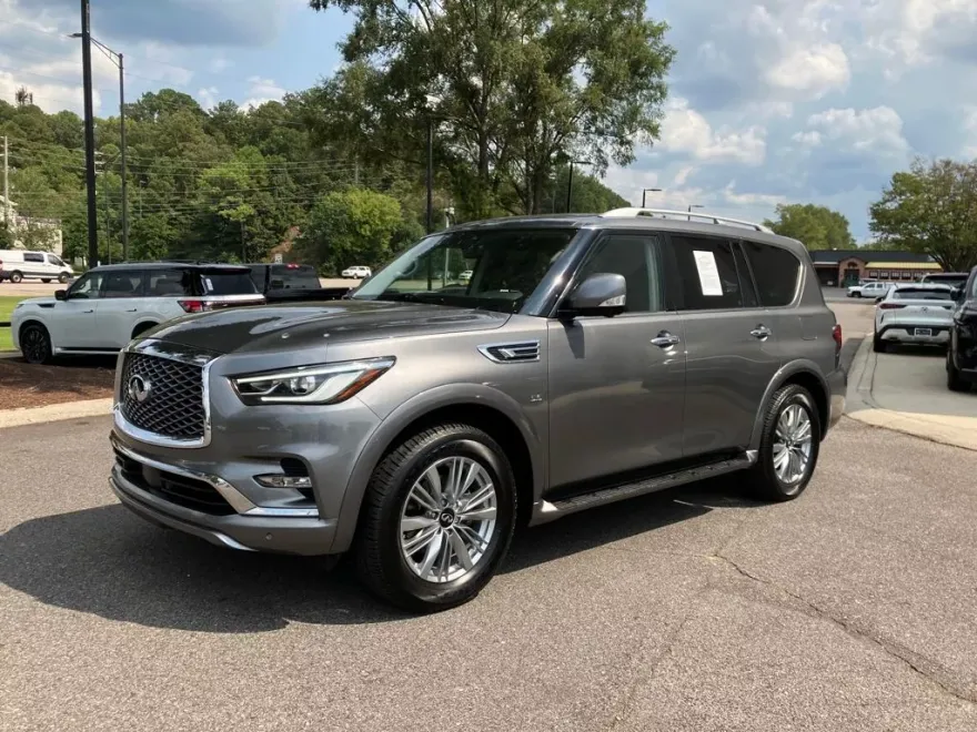 2020 Infiniti QX80 Luxe photo 1