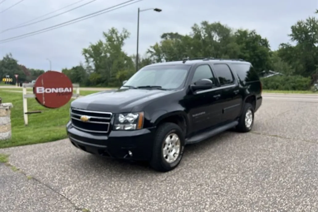2013 Chevrolet Suburban LTZ 1500 photo 1
