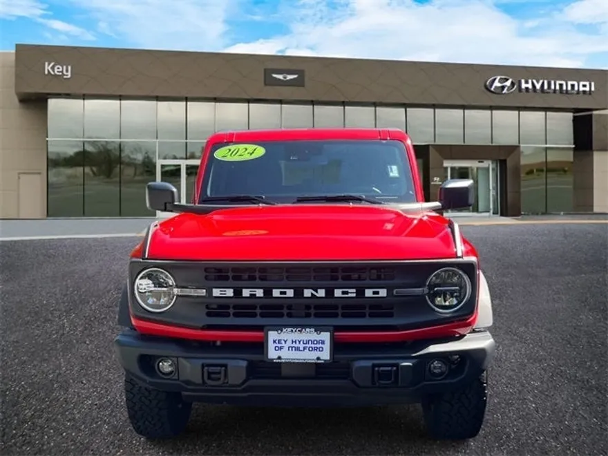 2024 Ford Bronco Black Diamond photo 1