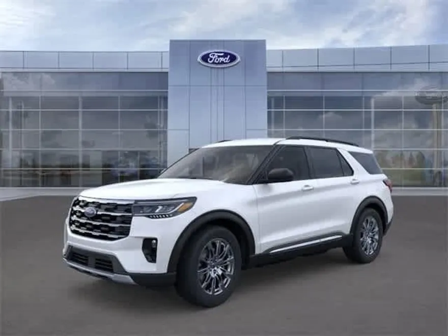 2025 Ford Explorer photo 1