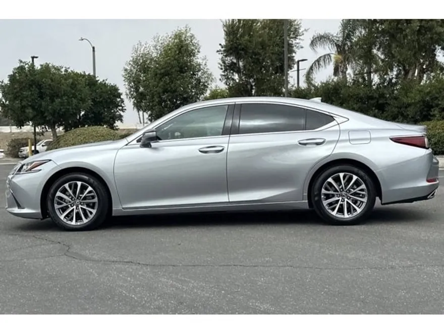 2022 Lexus ES 350 photo 1