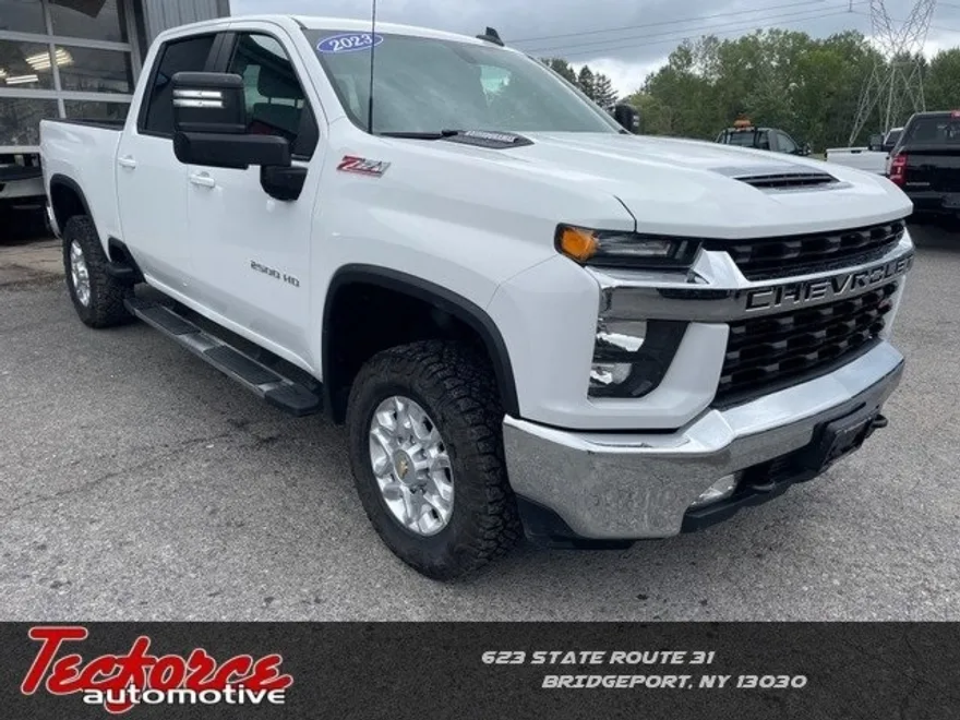 2023 Chevrolet Silverado 2500HD LT photo 1