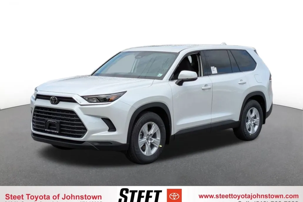 2025 Toyota Grand Highlander LE photo 1