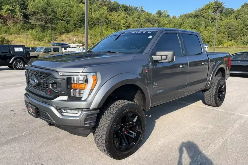 2023 Ford F-150 XLT photo 1