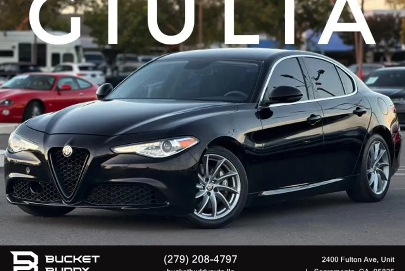2019 Alfa Romeo Giulia photo 1