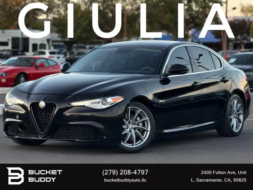 2019 Alfa Romeo Giulia photo 1