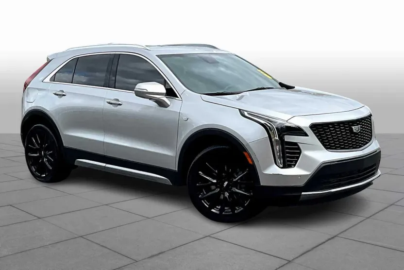 2021 Cadillac XT4 Premium Luxury photo 1