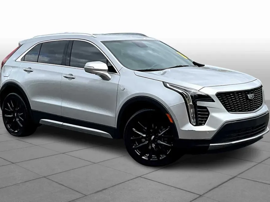 2021 Cadillac XT4 Premium Luxury photo 1