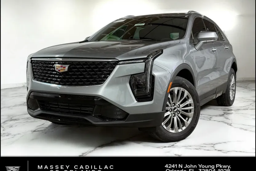 2025 Cadillac XT4 Premium Luxury photo 1