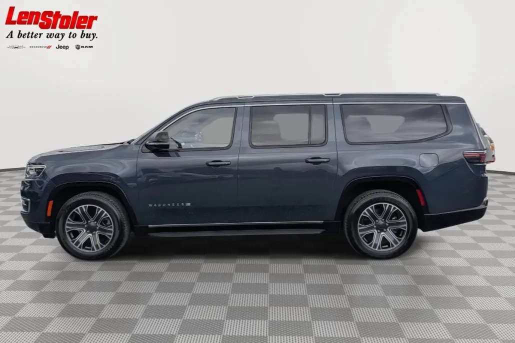 2024 Jeep Wagoneer L Series II photo 1