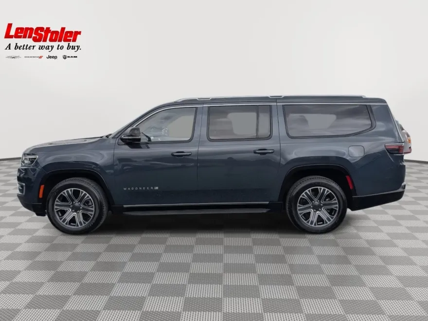 2024 Jeep Wagoneer L Series II photo 1